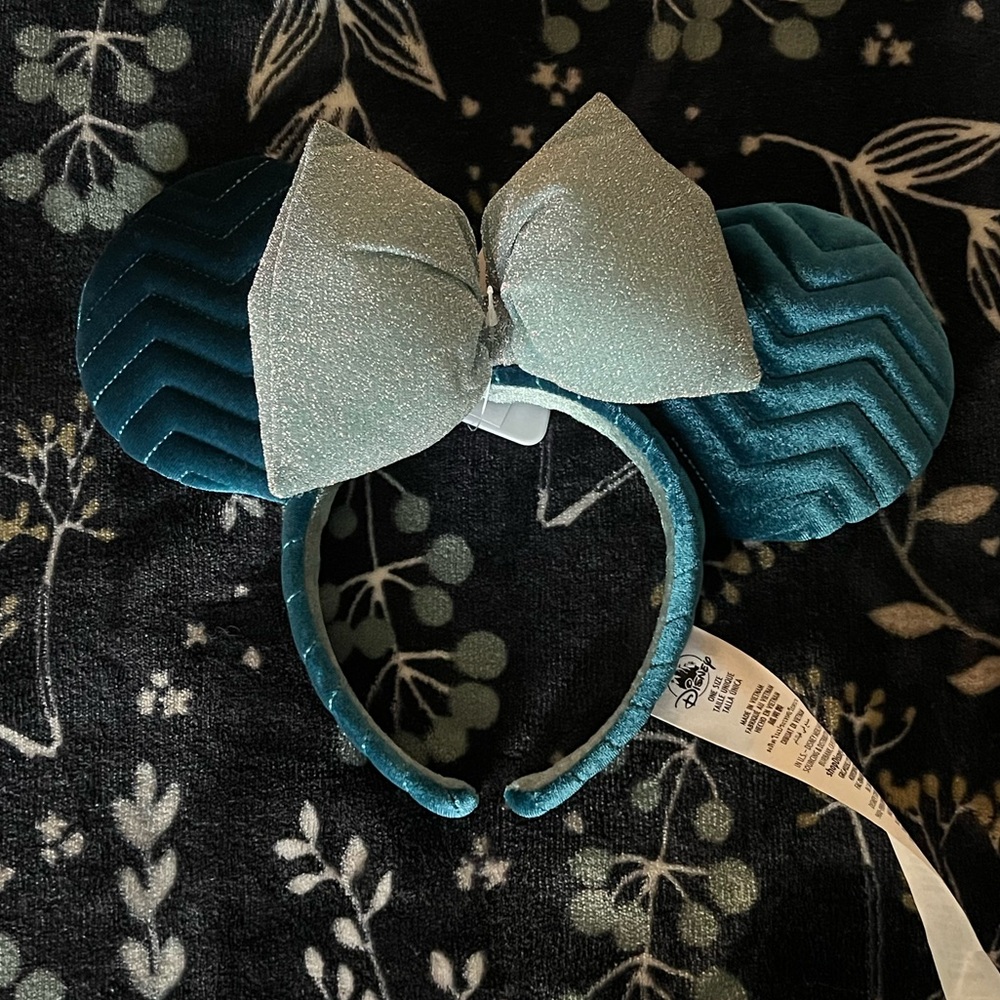 NWT. Velvet, Disney Parks, Teal Minnie Mouse Ears.
